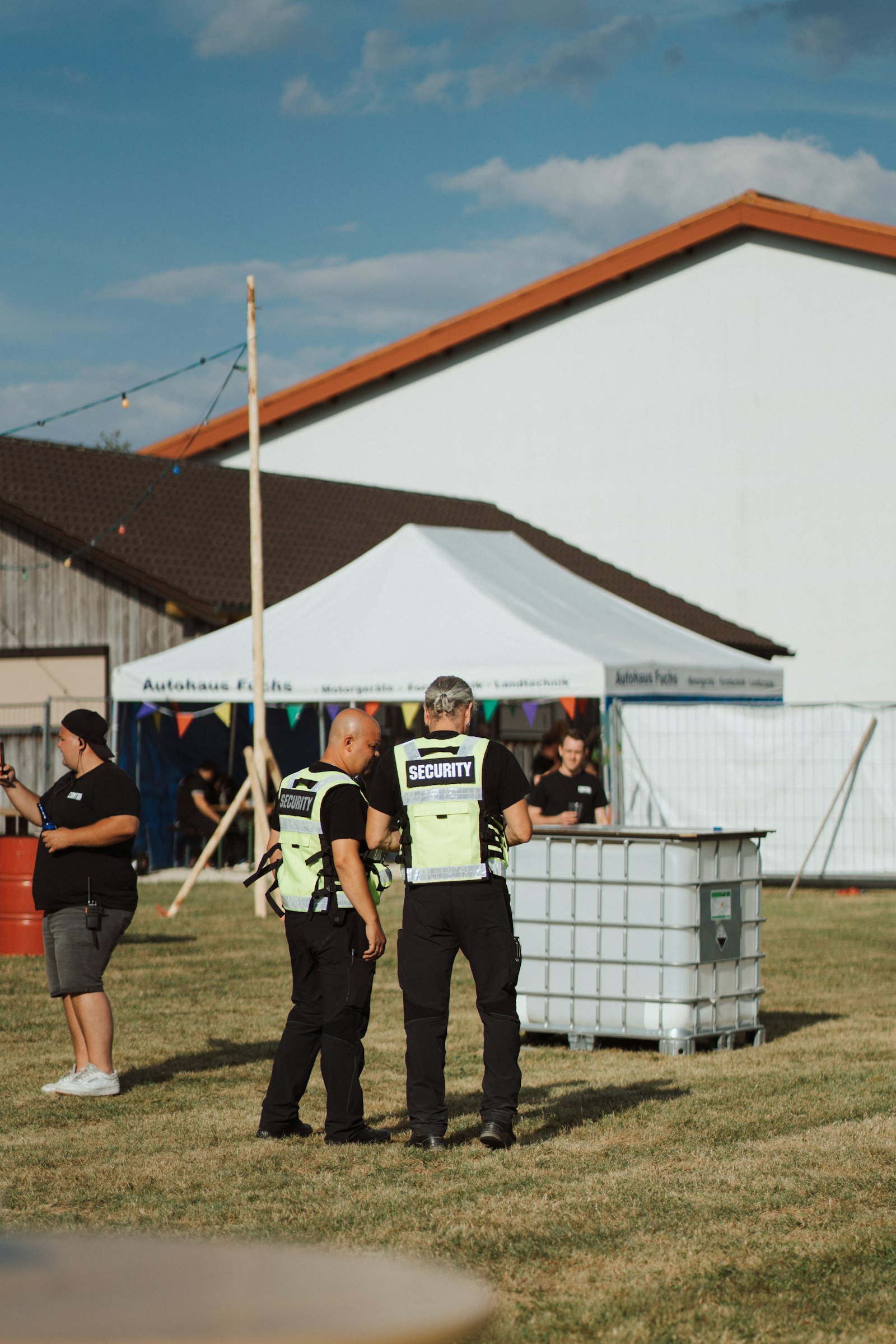Chef d’équipe SAFE SÉCURITÉ coordonnant un dispositif