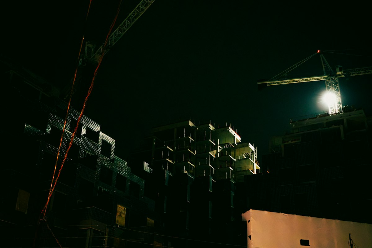 Rondes et surveillance 24h/24 : chantier éclairé la nuit